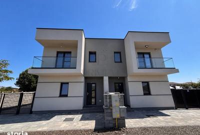 Casă cu 4 camere cu Teren 250 Mp în Central