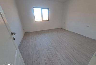 Casă cu 3 camere cu Teren 650 Mp în Voinești - 1