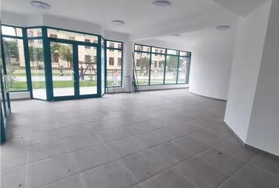 Spațiu comercial, de 70 mp, în Libertății - 10