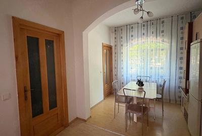 Apartament cu 3 camere decomandat în Central - 3