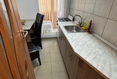 Garsonieră decomandată, mobilată în Central - 3