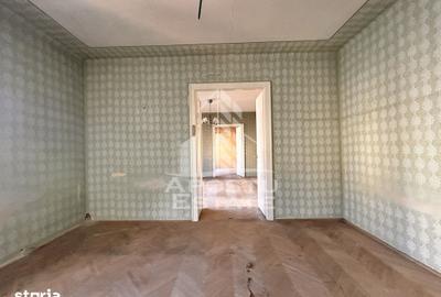 Casă cu 6 camere cu Teren 541 Mp în Complex Studențesc