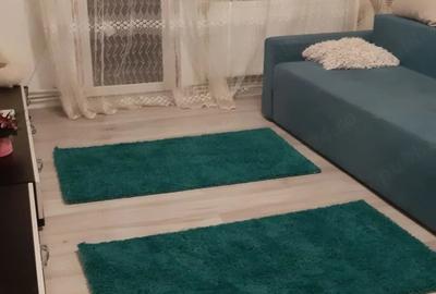 Apartament cu 2 camere decomandat în Micro 5 - 6