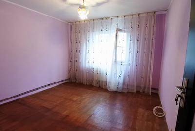 Apartament cu 3 camere decomandat în Nord