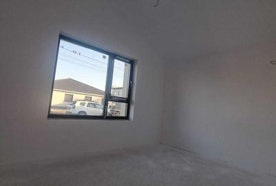 Casă cu 4 camere cu Teren 440 Mp în Ghiroda - 4