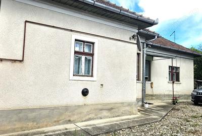 Casă cu 3 camere cu Teren 2568 Mp în Luna - 3