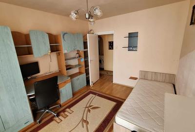 Apartament cu 3 camere semidecomandat în Rogerius - 3