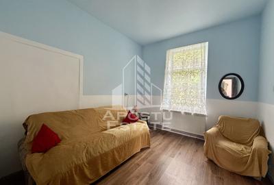 Apartament cu 3 camere decomandat, mobilat în Complex Studențesc