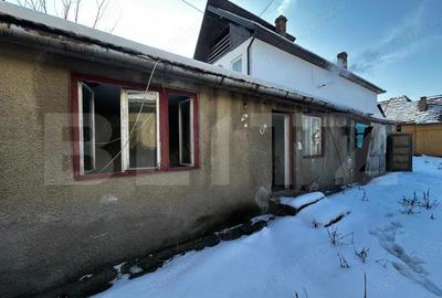 Casă cu Teren 471 Mp în Central - 1