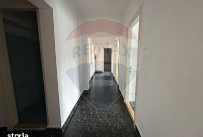 Apartament cu 3 camere în Central - 3