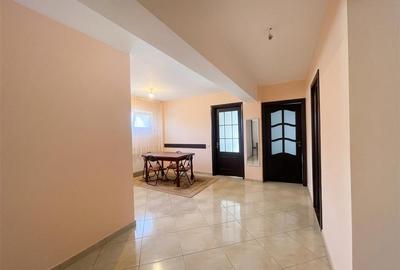 Apartament cu 3 camere decomandat în Obcini