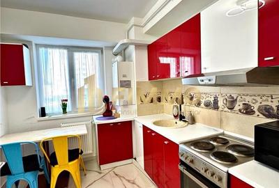 Apartament cu 2 camere decomandat, mobilat în Central