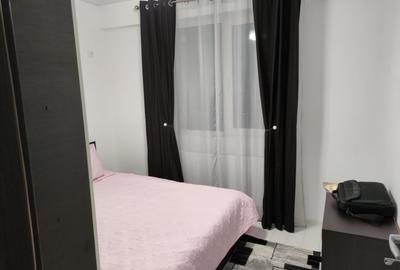 Apartament cu 2 camere decomandat în Roșu