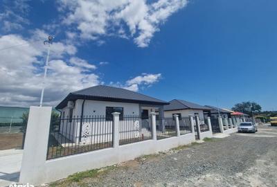 Casă cu 3 camere în Lumina - 2