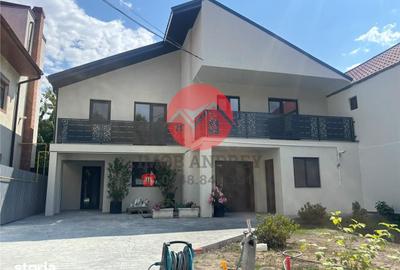 Casă cu 8 camere cu Teren 300 Mp în Central
