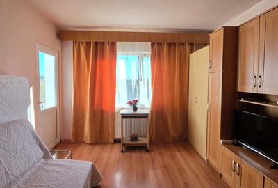 Garsonieră decomandată în Periferie - 2