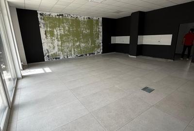Spațiu comercial, de 89.199996948242 mp, în Florești - 2