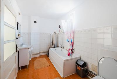 Casă individuală cu 6 camere cu Canalizare în Jebel - 8