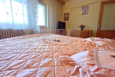 Apartament cu 3 camere decomandat, mobilat în Independenței - 16