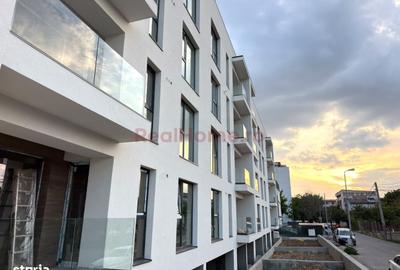 Apartament cu 3 camere decomandat în Titan