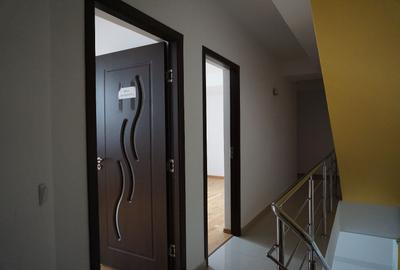 Casă individuală cu 15 camere cu Teren 250 Mp în P-ța Victoriei - 12