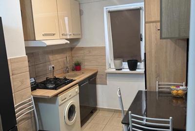 Apartament cu 3 camere semidecomandat în Central - 3