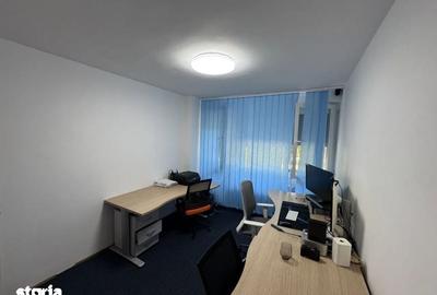 Spațiu comercial, de 47 mp, în Titan - 6