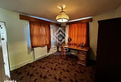 Casă cu 4 camere cu Teren 2600 Mp în Central