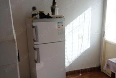 Apartament cu 3 camere semidecomandat în Ultracentral