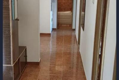 Apartament cu 3 camere decomandat, mobilat în Județean