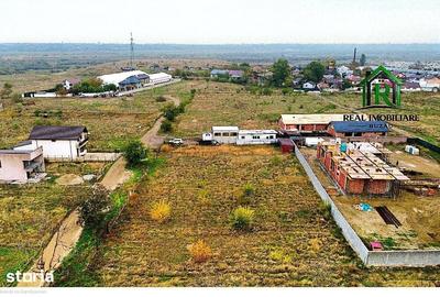 Teren de 467 mp, în Broșteni - 2