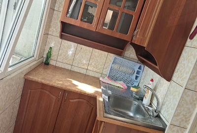Apartament cu 2 camere decomandat în Pelican
