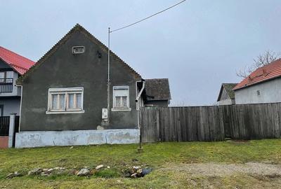 Casă cu 4 camere cu Teren 700 Mp în Dud
