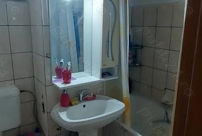 Apartament cu 2 camere decomandat în Tecuci - 2
