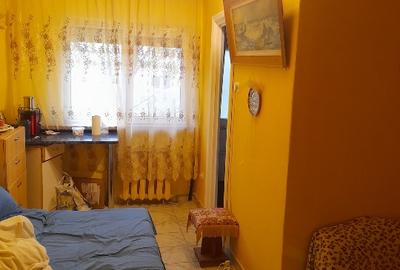 Garsonieră semidecomandată în CET - 3