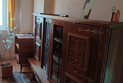 Apartament cu 4 camere decomandat în Central - 1