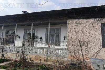 Casă cu 4 camere cu Canalizare în Cioranii de Jos