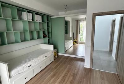 Apartament cu 3 camere decomandat în Vitan