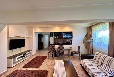 Apartament cu 3 camere semidecomandat, mobilat în B-dul București
