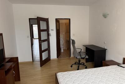 Apartament cu 2 camere decomandat, mobilat în Vasile Aaron - 2