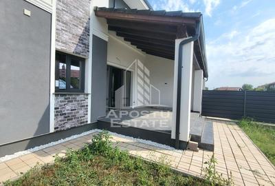 Duplex cu 5 camere cu Canalizare în Becicherecu Mic - 1