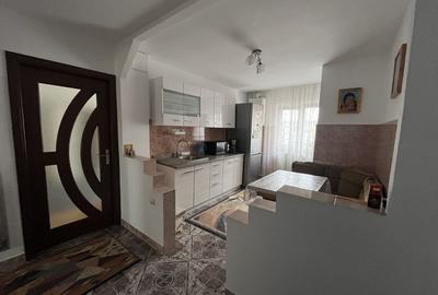 Apartament cu 3 camere decomandat în Central - 3