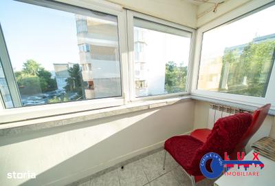 Apartament cu 3 camere decomandat în Babadag