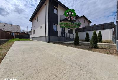 Casă cu 5 camere decomandat cu Teren 500 Mp în Bucium