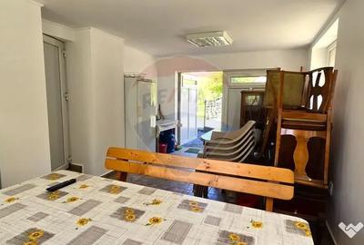 Casă cu 5 camere cu Teren 500 Mp în Moieciu