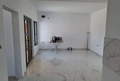 Casă cu 4 camere cu Canalizare în Sud - 4