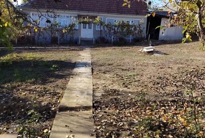 Casă cu 4 camere în Derna