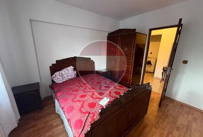 Apartament cu 2 camere decomandat, mobilat în Central