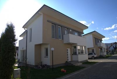 Casă individuală cu 3 camere cu Canalizare în Unirea - 1