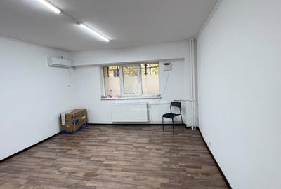 Birou, de 42 mp, în Muncii